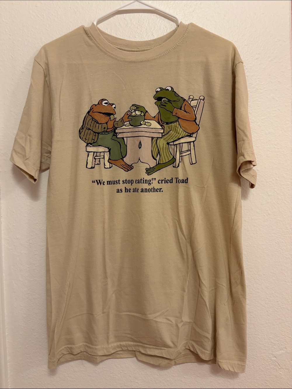 FROG AND TOAD 🐸 Tan Graphic Men’s Tee Shirt 👕